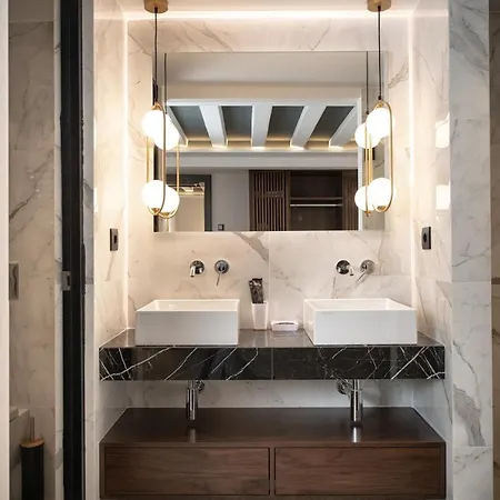 Kantoni Luxury Apartment