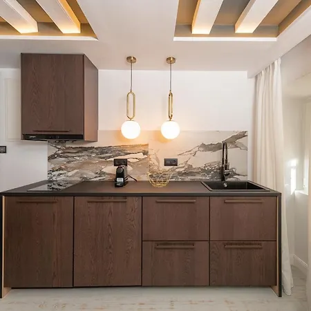 Kantoni Luxury Apartment *